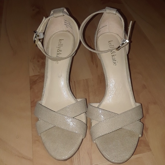 Kelly & Katie Shoes - Kelly and Katie Womens Ankle Strap Heels  Size 6.5